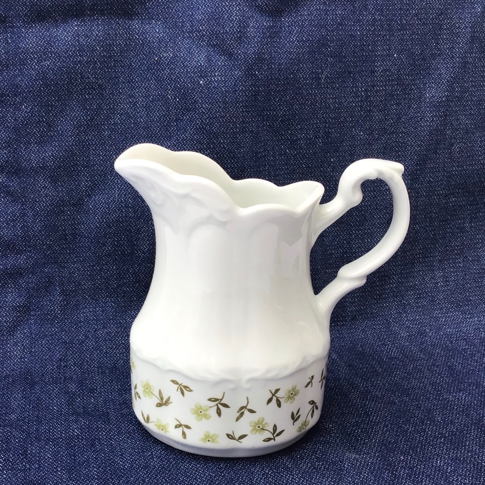 Sterling Ironstone forget-me-not jug J&G Meakin
